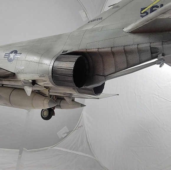 Model F 4 Phantom - Picture 5 of 12